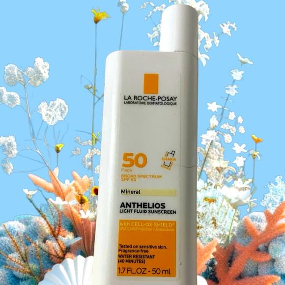 La Roche Posay 50 SPF Mineral Light Fluid Sunscreen - Picture 3 of 3